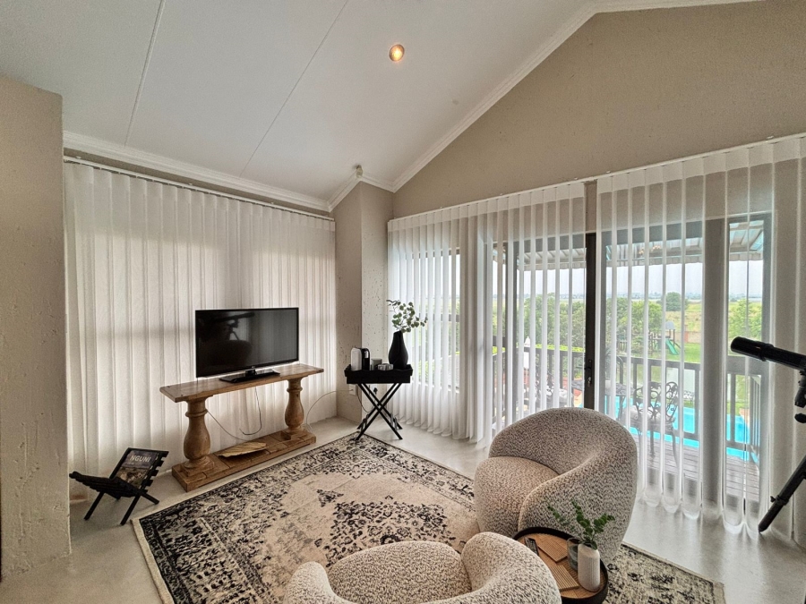 5 Bedroom Property for Sale in Grimbeeck Park North West